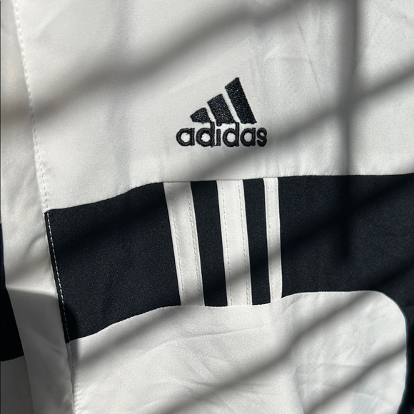 Adidas Women'’s White and Navy Windbreaker - Picture 5 of 5